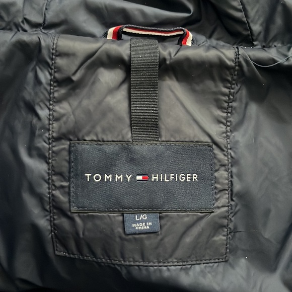 Tommy Hilfiger winter jacket with a couple tears. - Picture 7 of 8